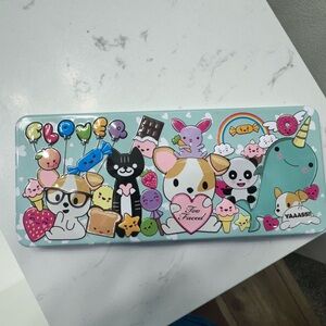 Too Faced Clover A Girl’s Bed Friend Palette